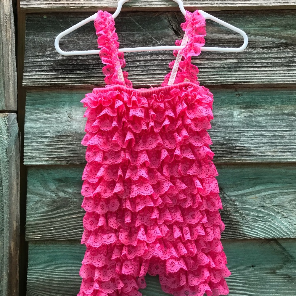 Ruffled romper - Picture 2 of 2